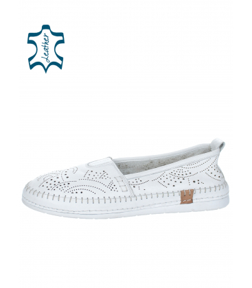 Fehér kényelmes, perforált cipő 141088