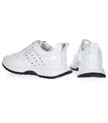 MISSQ 2412 márkájú fehér perforált tornacipő