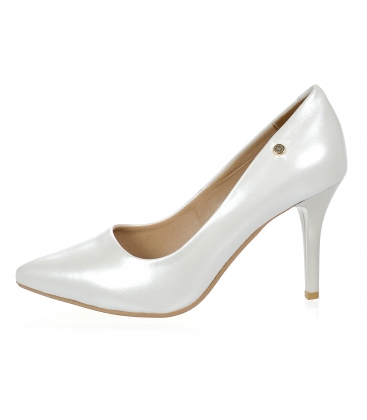 Fehér gyöngyházfényű elegáns alkalmi cipő DLO944-861