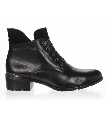 Fekete worker cipő fekete talppal 6744K