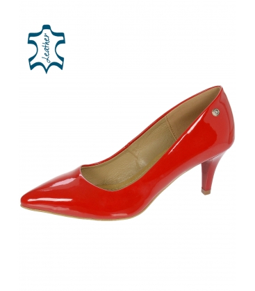 Piros lakkozott alacsony sarkú tűsarkú cipő A032