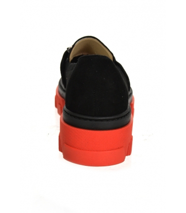 Fekete extravagáns alacsony cipő DBA2268 lánccal
