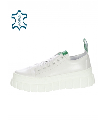 Fehér bőr tornacipő zöld színű applikációkkal a ZUMA talpon 7142 