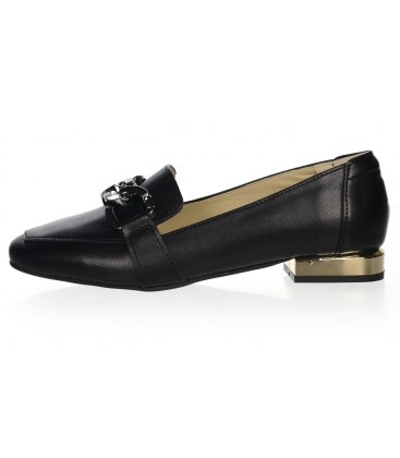 Fekete elegáns alacsony cipő fekete díszítéssel DBA2285