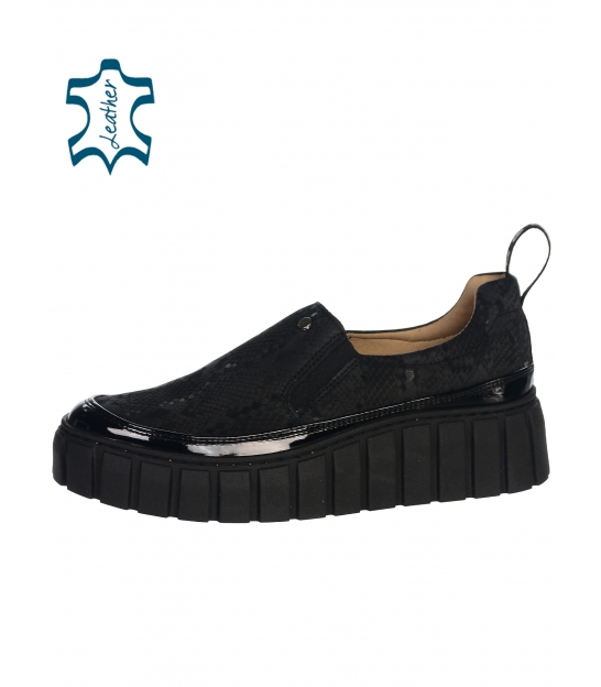 Fekete bebújós tornacipő finom mintával a Rosella DTE3316 talpon