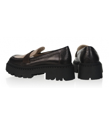 Fekete és bézs színű kényelmes cipő N967